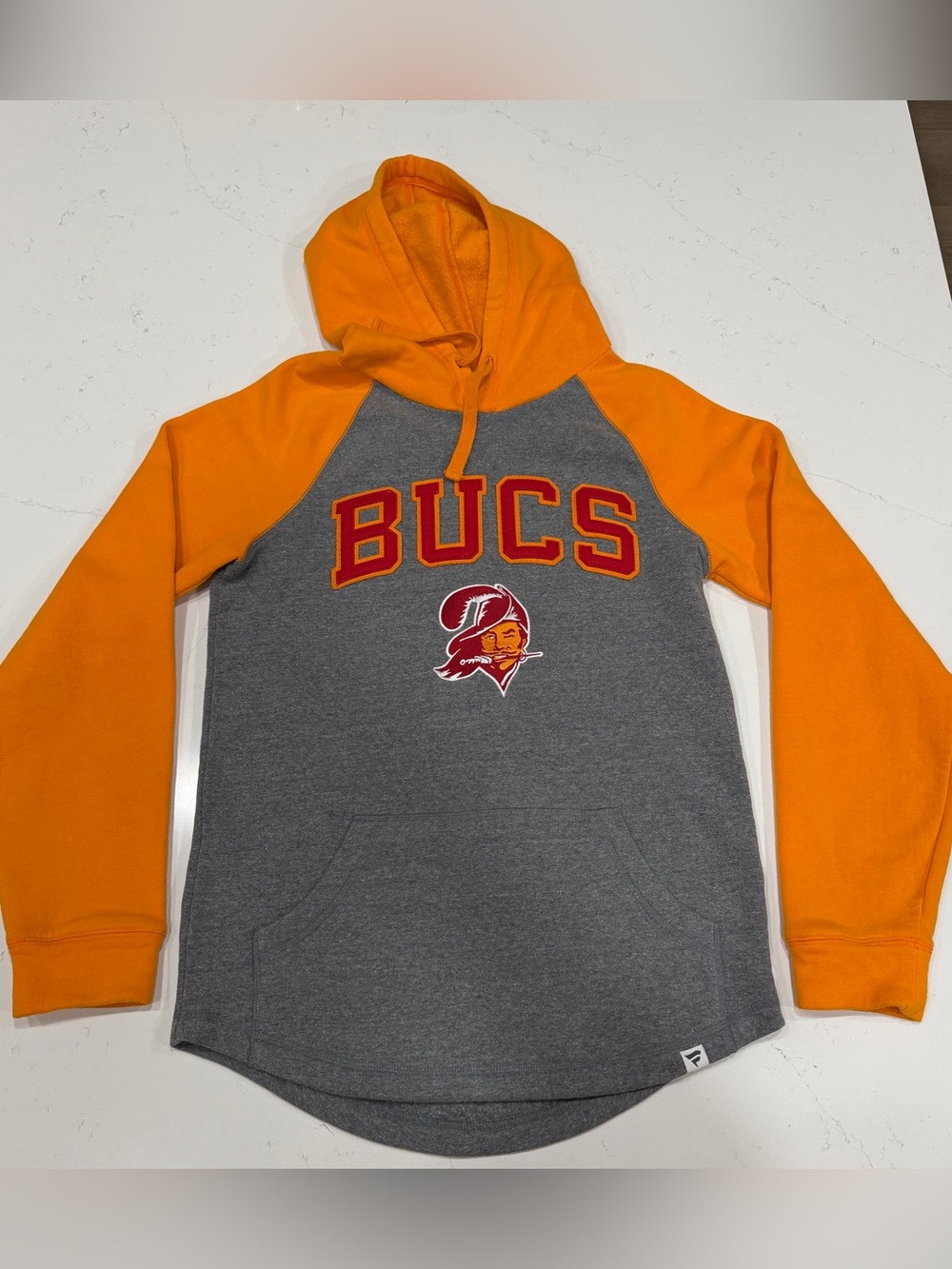 Fanatics Tampa Bay Buccaneers Men's Pullover Hoodie - Medium